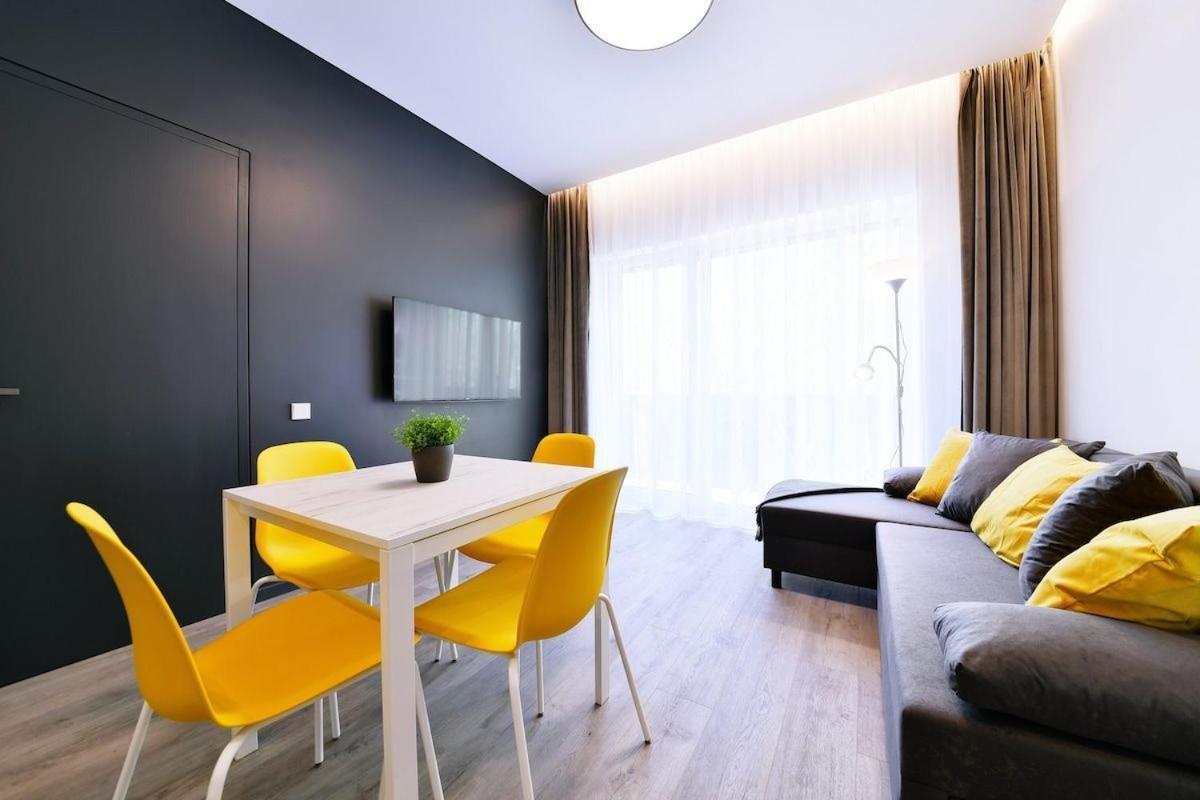 New Apartment In Good Location With Terrace Kaunas Eksteriør bilde